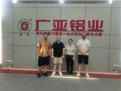 Guangya Curtain Wall Window & Door pozdravlja obisk-znanega razvijalca iz Avs...
